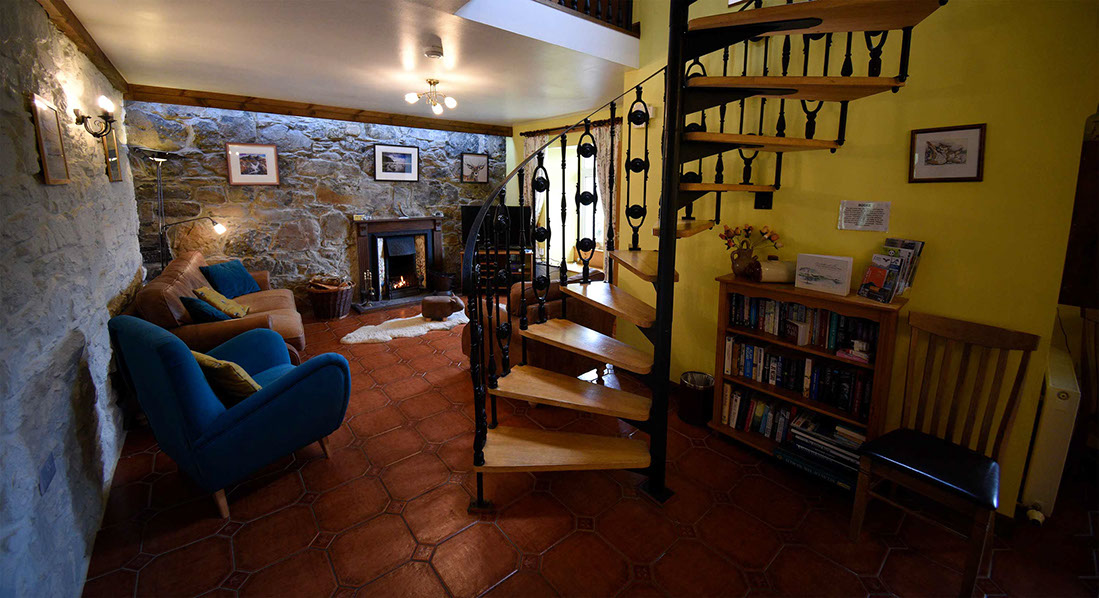 Glas Eilean View is a modern well furnished self catering accommodation with sea views