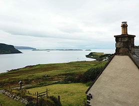 Auld Orwell Cottage offers stunning sea views to guests of Loch Bay and Waternish