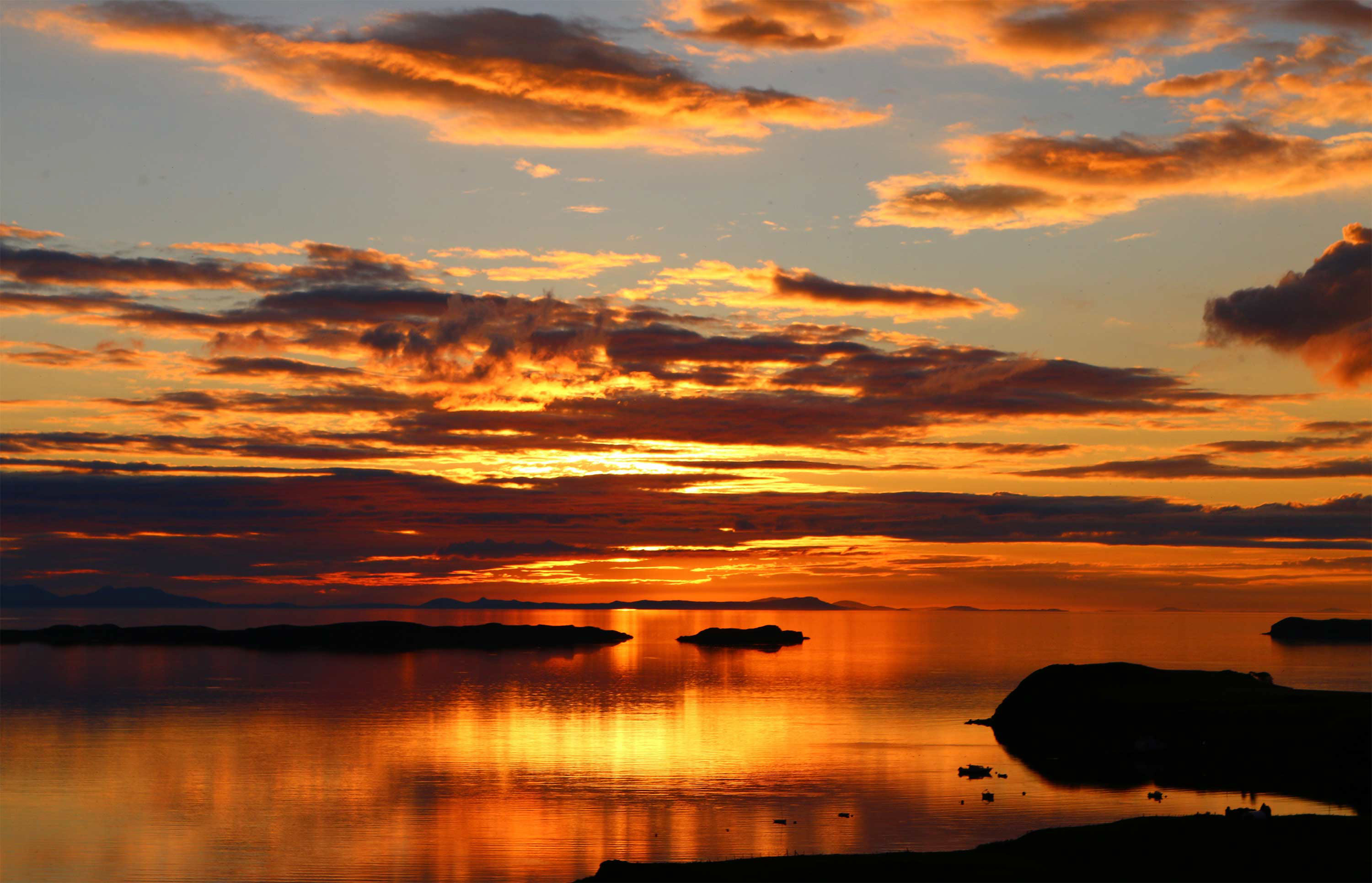 Enjoy Waternish sunsets at Auld Orwell Cottage