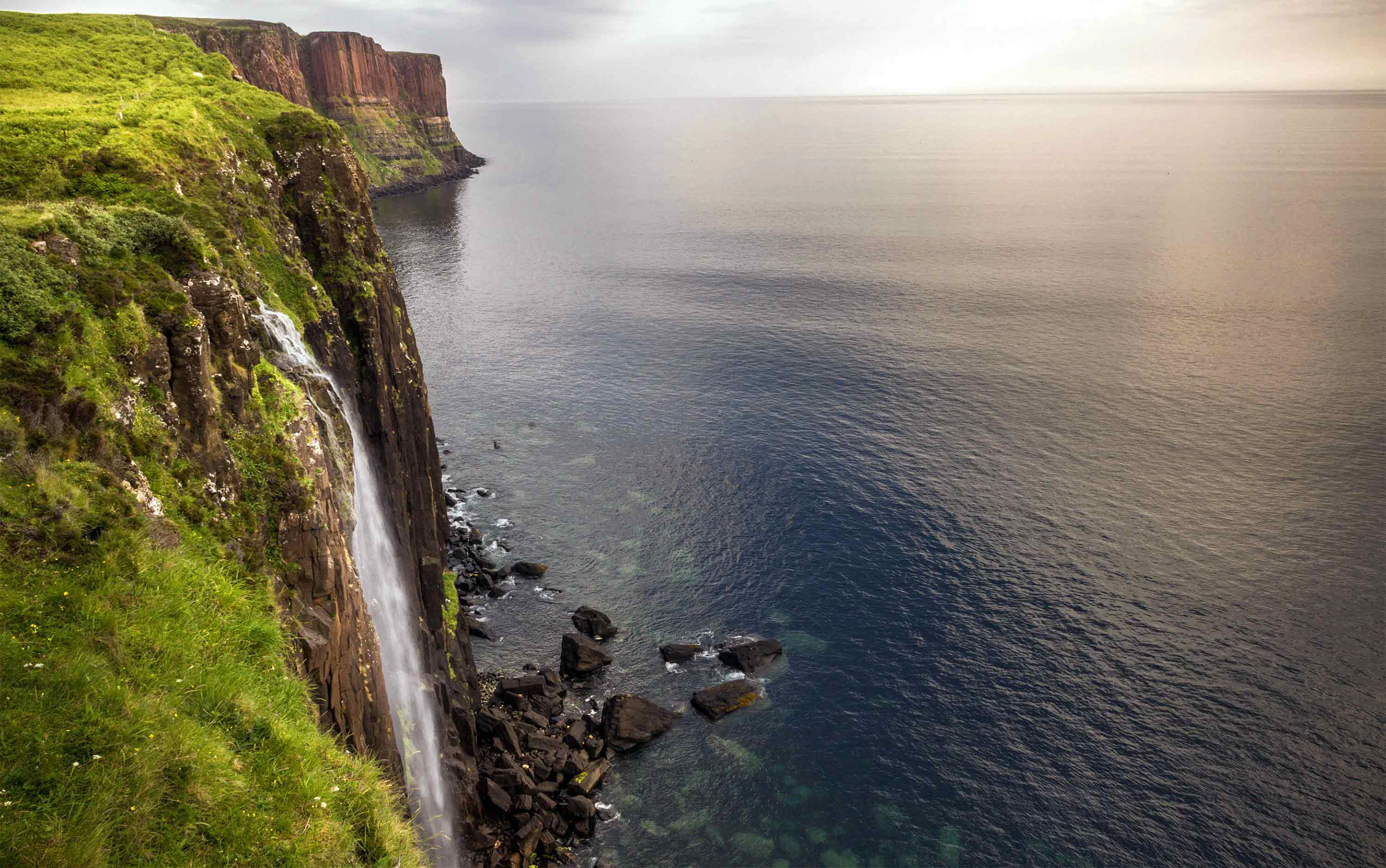 Kilt Rock Waterfall viewpoint on Skye